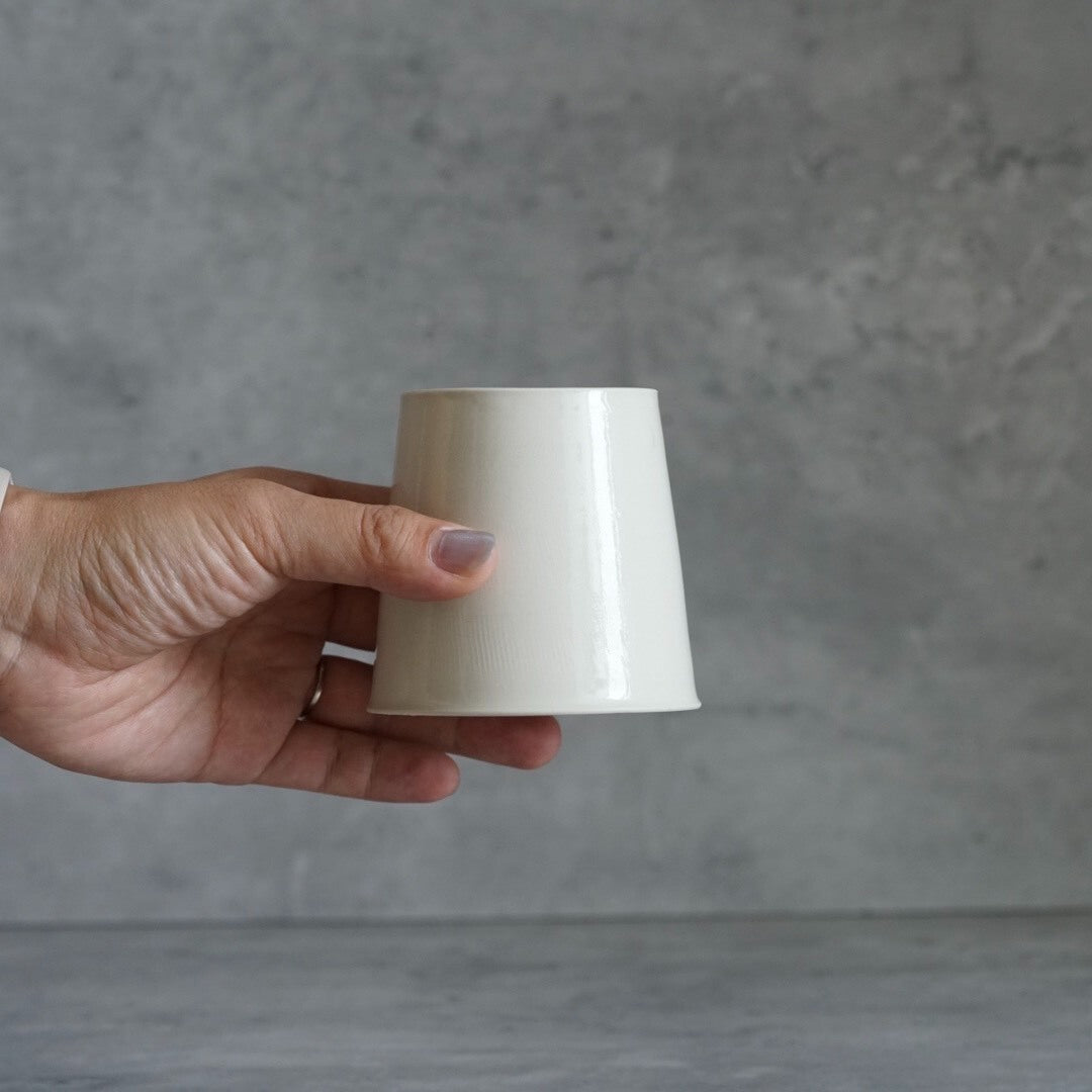 Japanese ceramic artist Yusuke Hatakeyama tea cup / hand-held cup
