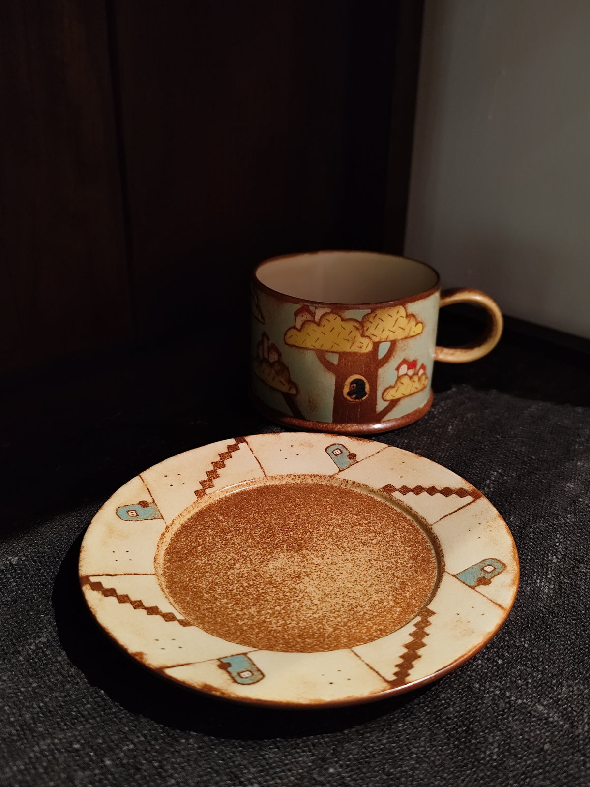 大柿 carved cup and saucer F