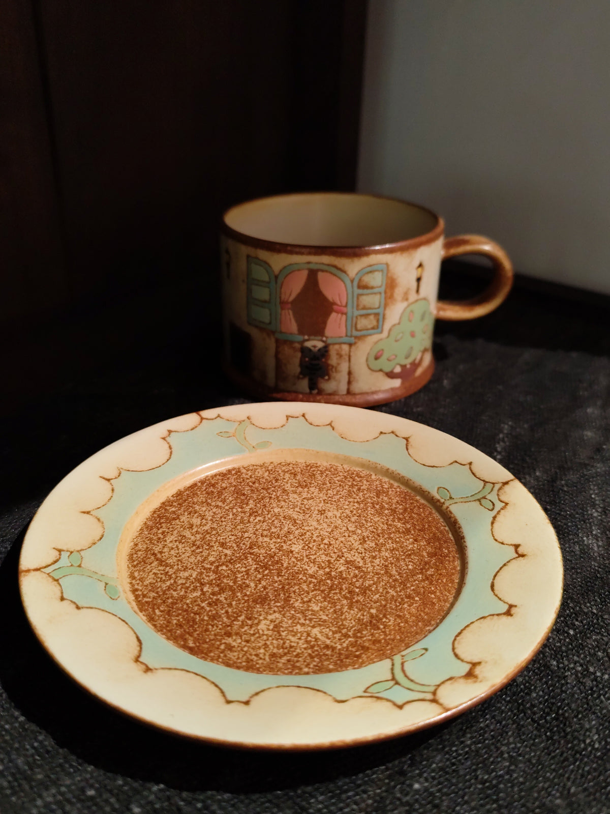 大柿 carved cup and saucer I