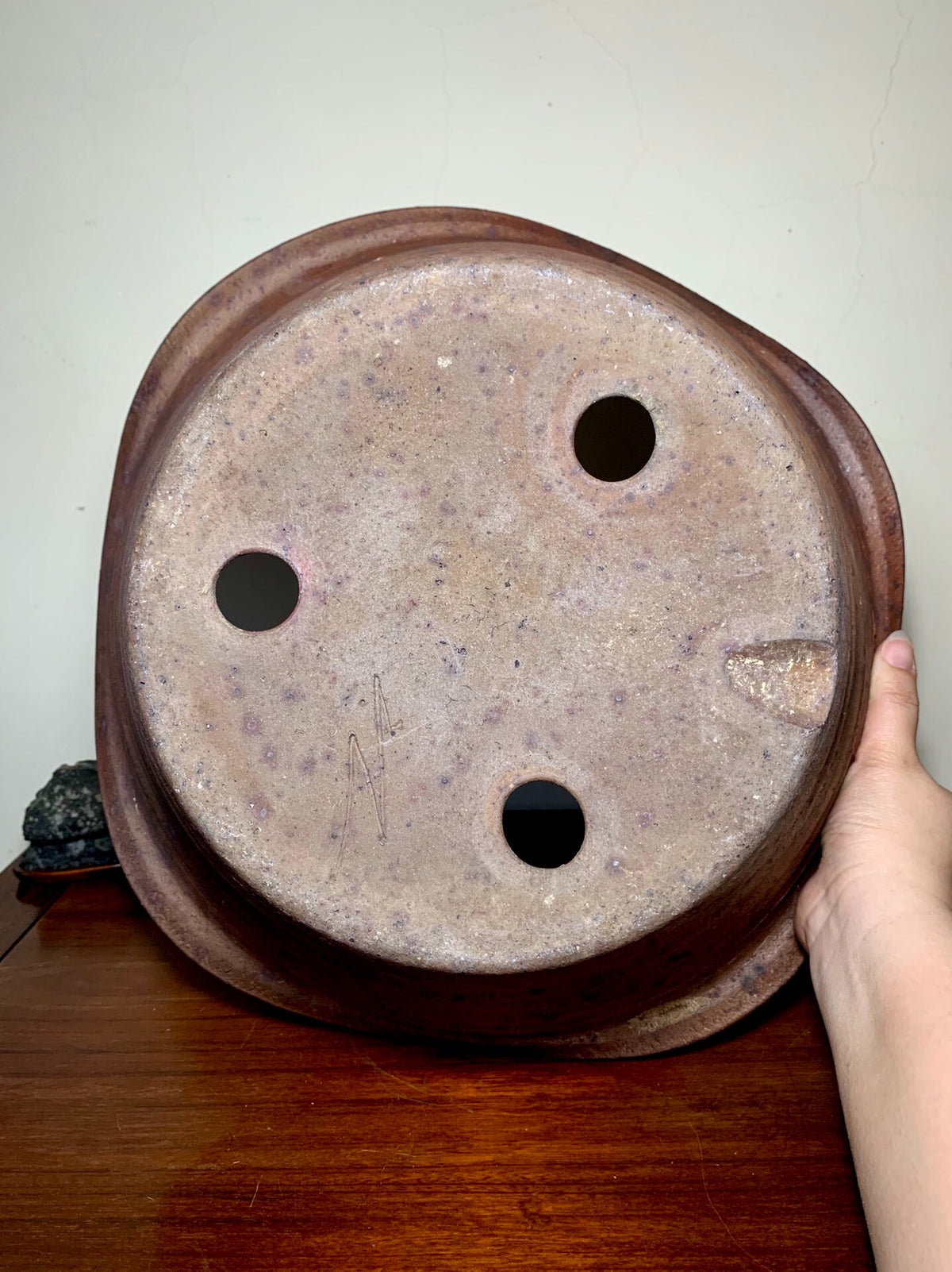 Irregular Outer Rim Nanban Pot by Matsushita Banzai