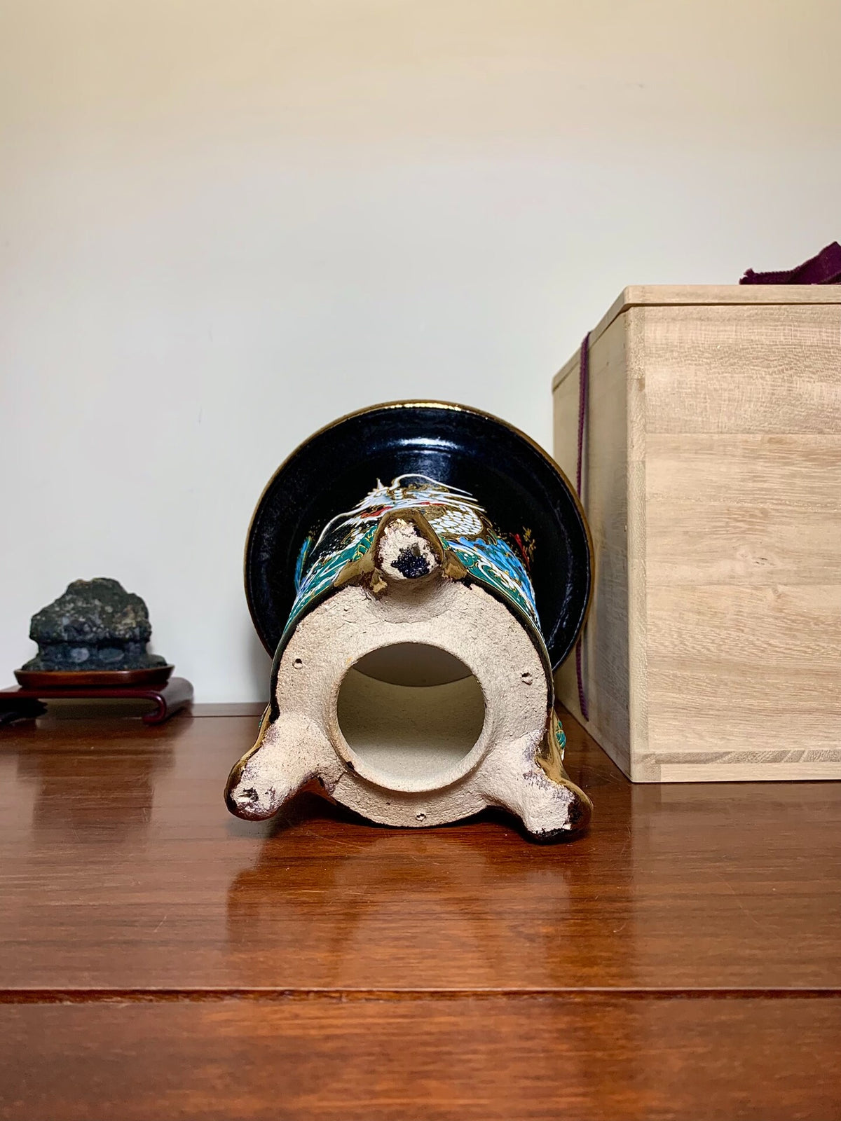 Hōtō Ryūzan, Outset Dragon Pattern, Omoto Pot
