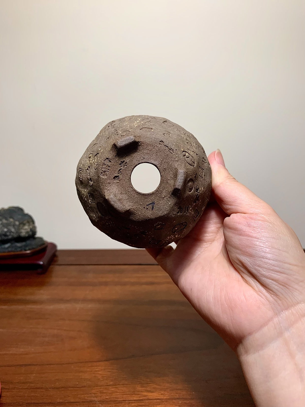 Heian Tōfuku-Ji Hand-Pinched Incised Round Pot