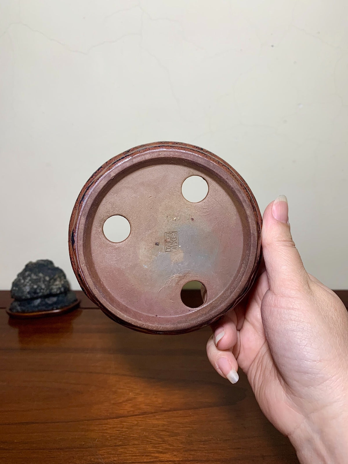 Tao Tsui Shinsha Copper-Red Glaze Kiln-Transmuted Studded Perfectly Round Japanese Pot