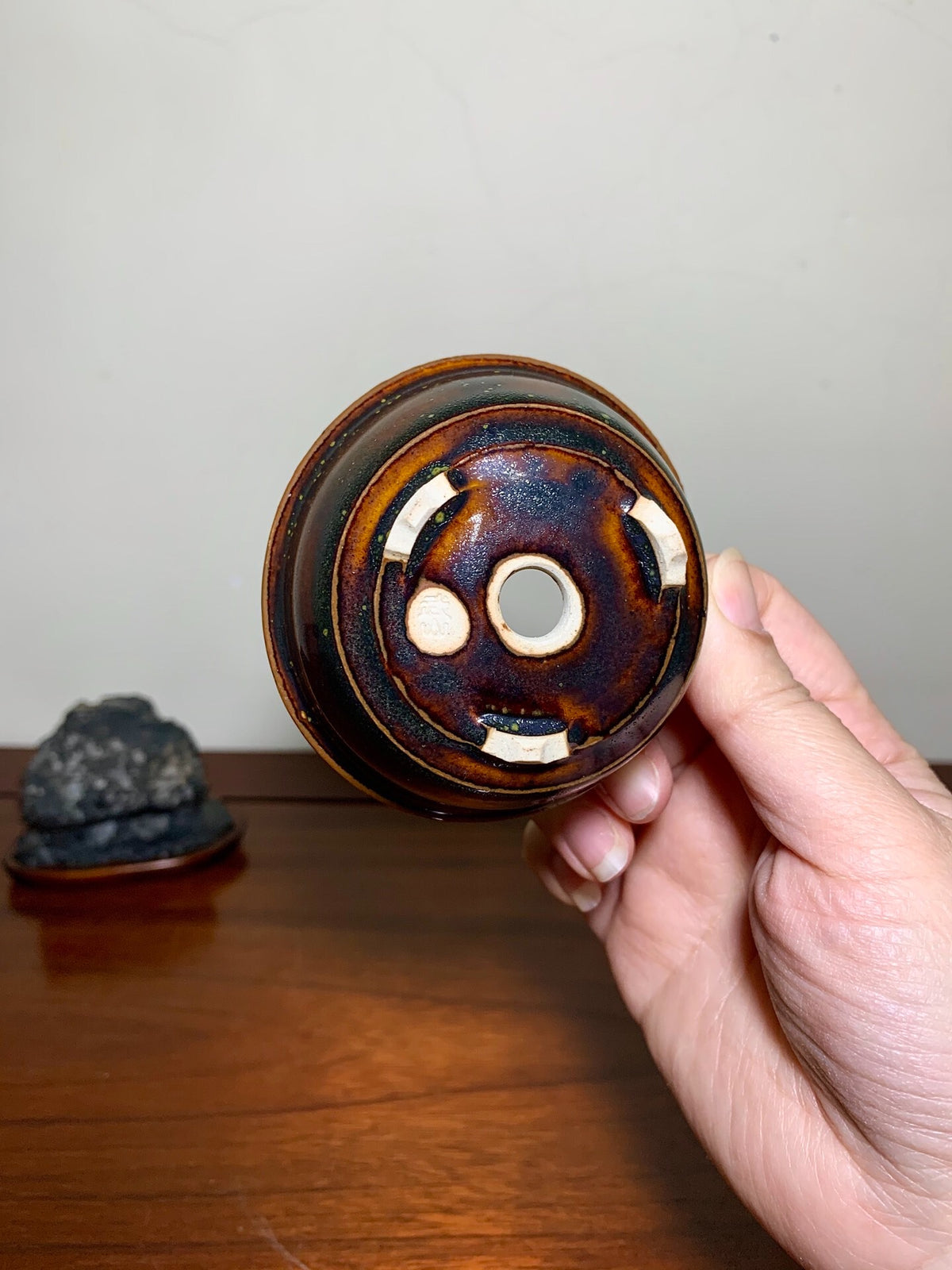 Shinshu Takeda, Tenmoku Glaze, Outer Rim, Kiln-Transmuted, Three Feet, Japanese Pot