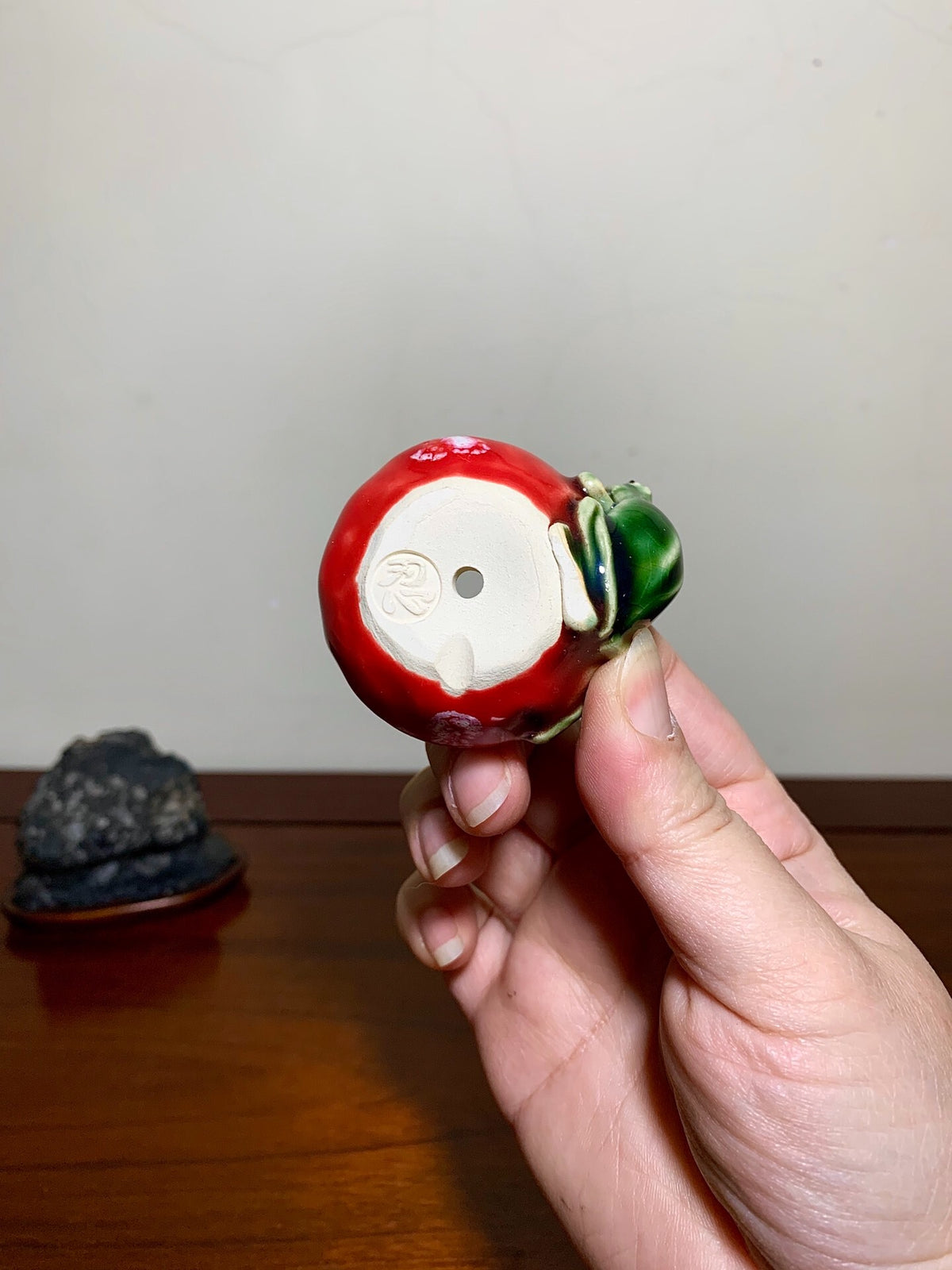 Kiln-Transmuted Chicken-Blood Glaze Frog Pot by Amamiya Shinobu