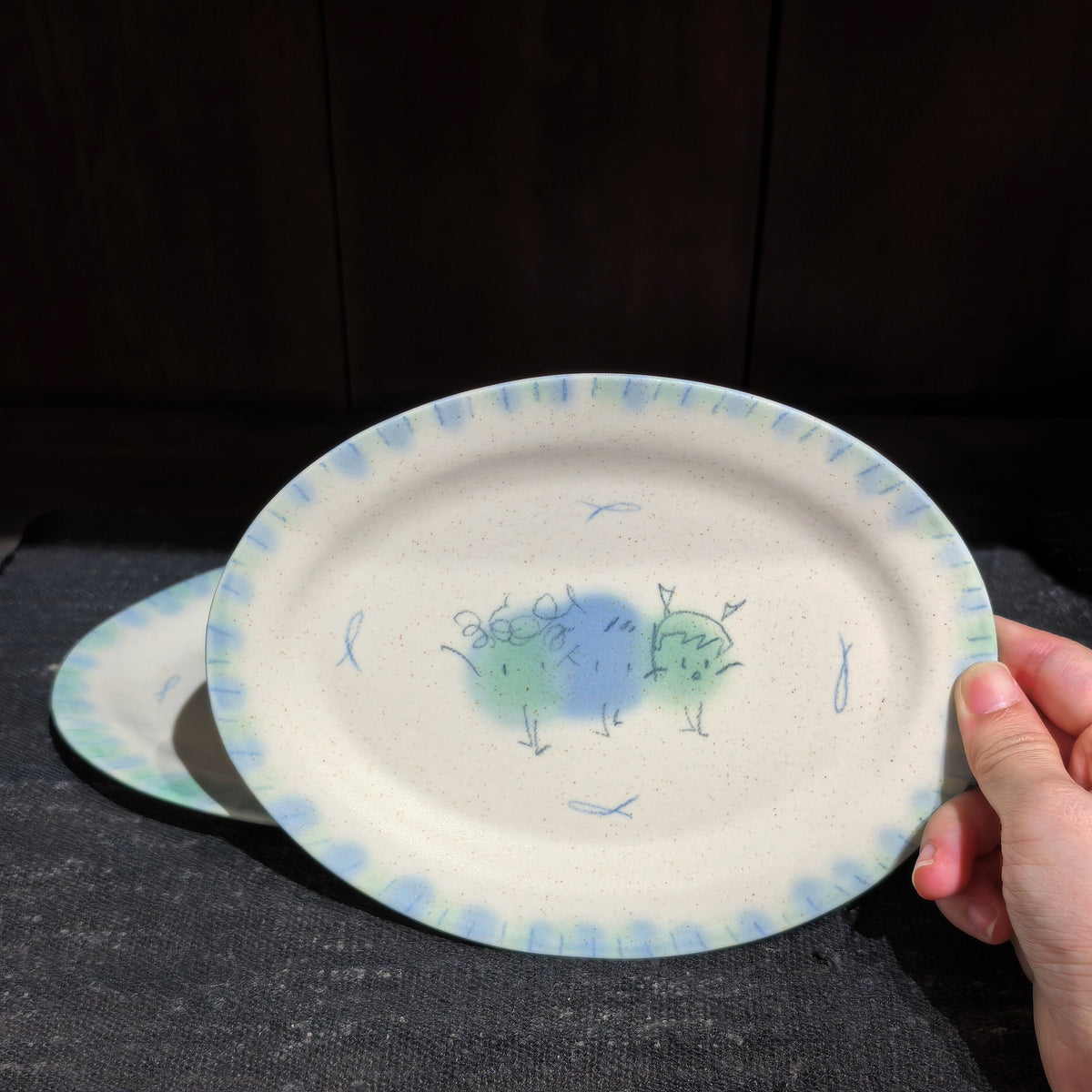 Zing pom-pom oval plate