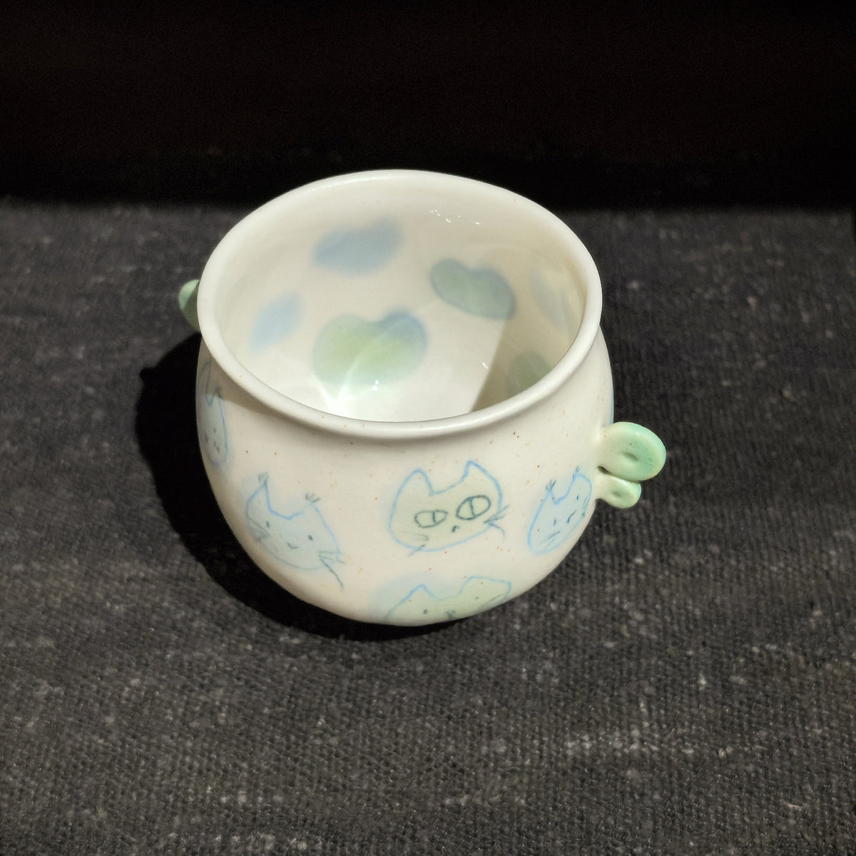 Zing happy cat two-handled cup