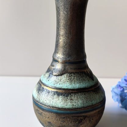 Yasuko Ozeki 小関康子 inlaid vase