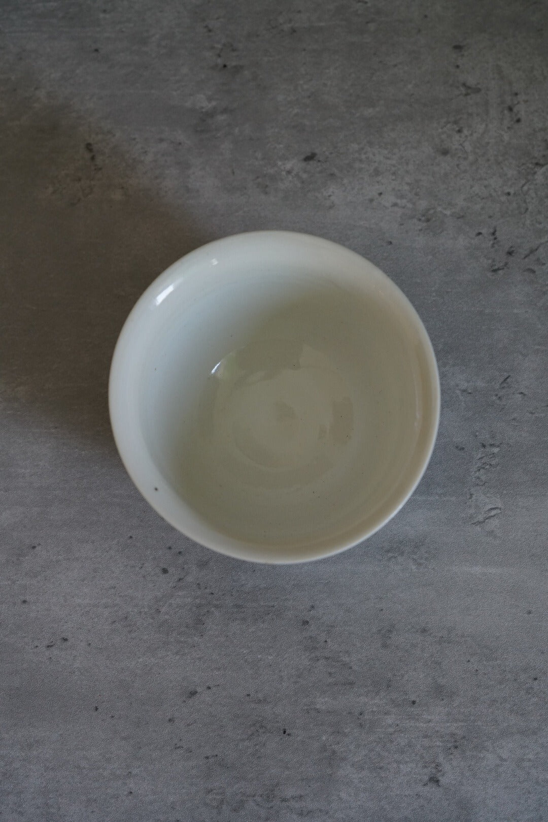 Japanese ceramic artist Tsutomu Takeshita wood-fired white porcelain bowl — 11 cm, 6.5 cm high