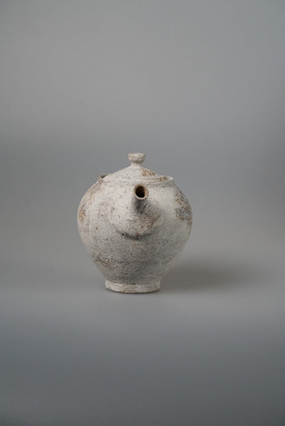 Japanese ceramic artist Kiko Ando teapot