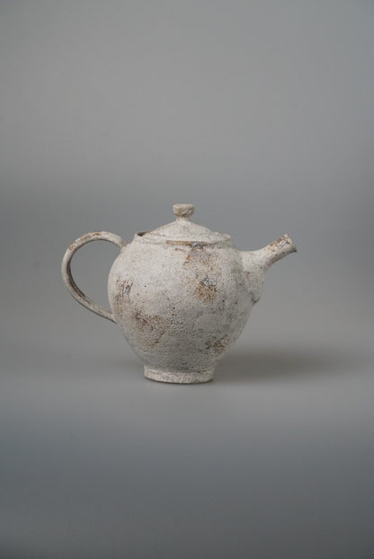 Japanese ceramic artist Kiko Ando teapot