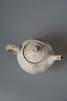 Japanese ceramic artist Kiko Ando teapot