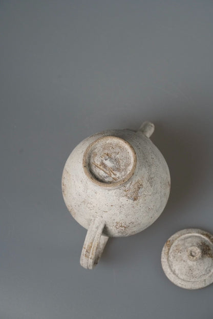 Japanese ceramic artist Kiko Ando teapot