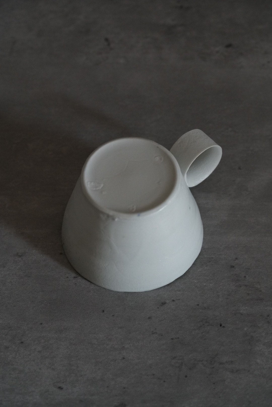 Japanese ceramic artist Kenta Inoue wood-fired white porcelain mug 1