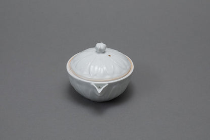 Kazuo Toyomasu white porcelain lotus-petal pattern hohin teapot