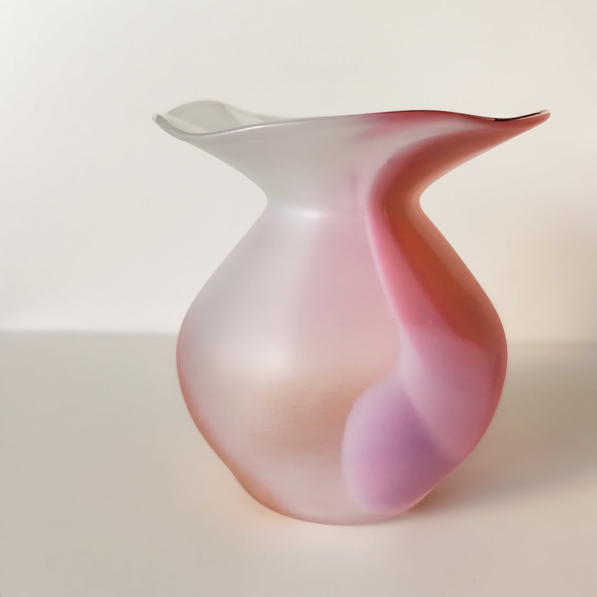 Yukiko Nakano pink vase