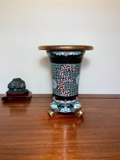 Hosshi Kakuei, Money Coin and Cloverleaf Chrysanthemum Pattern, Omoto Pot
