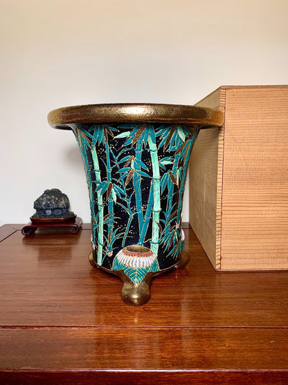 Extremely Rare Sanjun Design Omoto Pot by Ryūzan