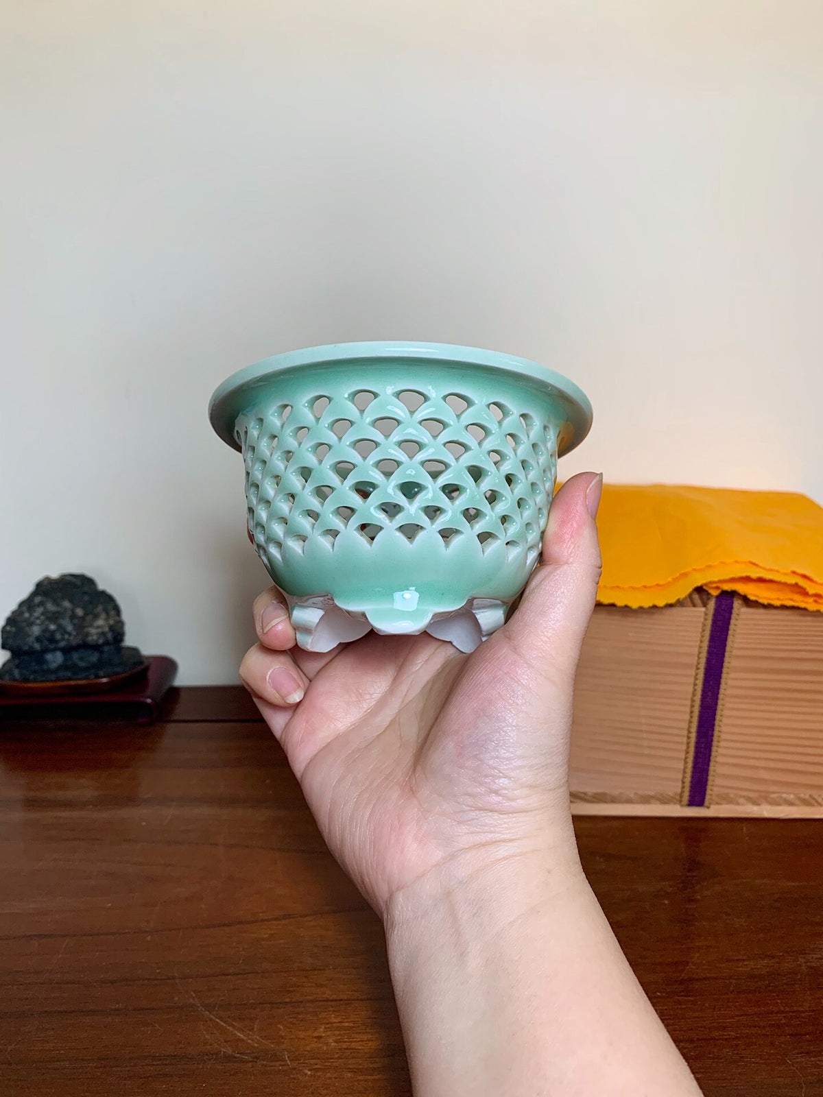 Sanbashi Toshiji Blue-Green Porcelain Relief-Carved Pot