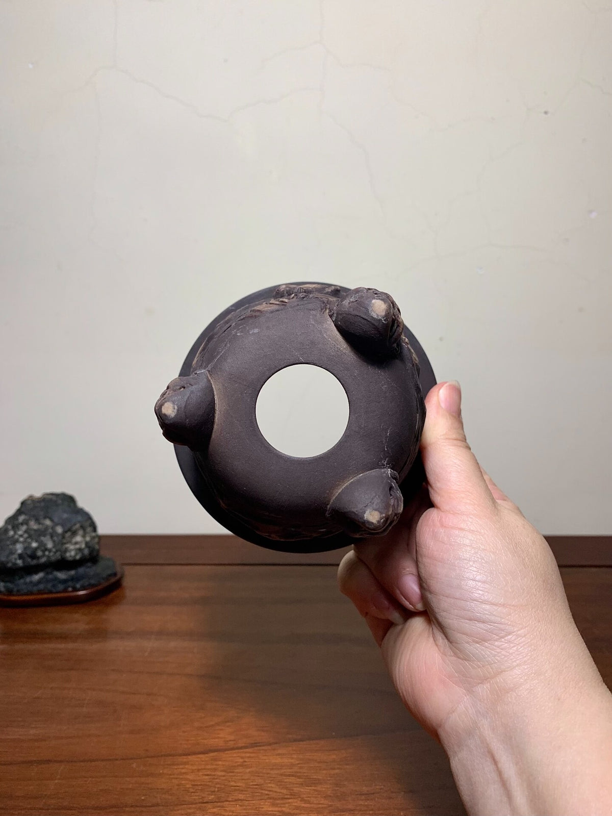 Relief-Carved Tiger Pattern, Ghost Feet, Furan Orchid Pot