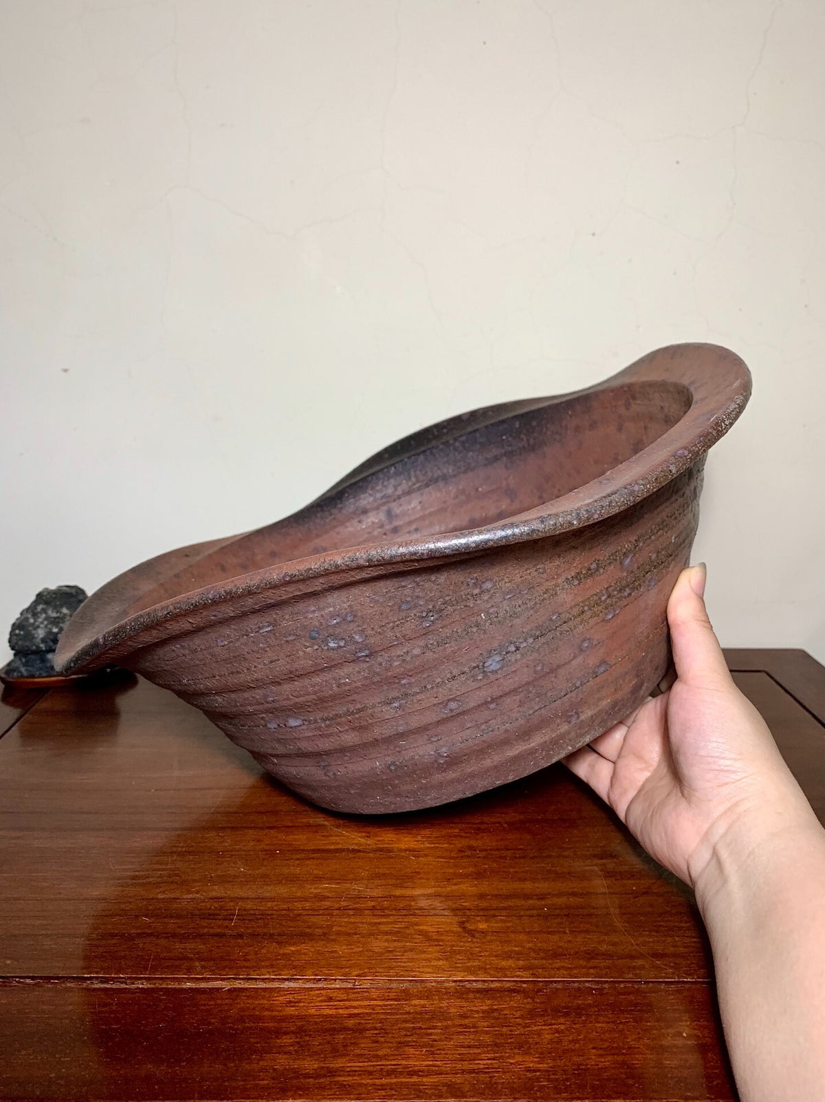Irregular Outer Rim Nanban Pot by Matsushita Banzai
