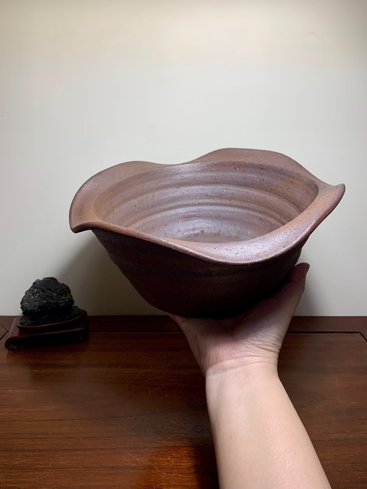 Japanese Top-Tier Irregular Outer-Rim Nanban Pot by Matsushita Banzai
