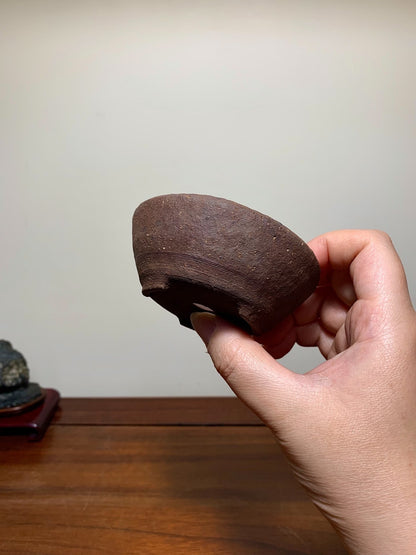 Purple Clay Cut-Foot Round Pot by Arai Akio