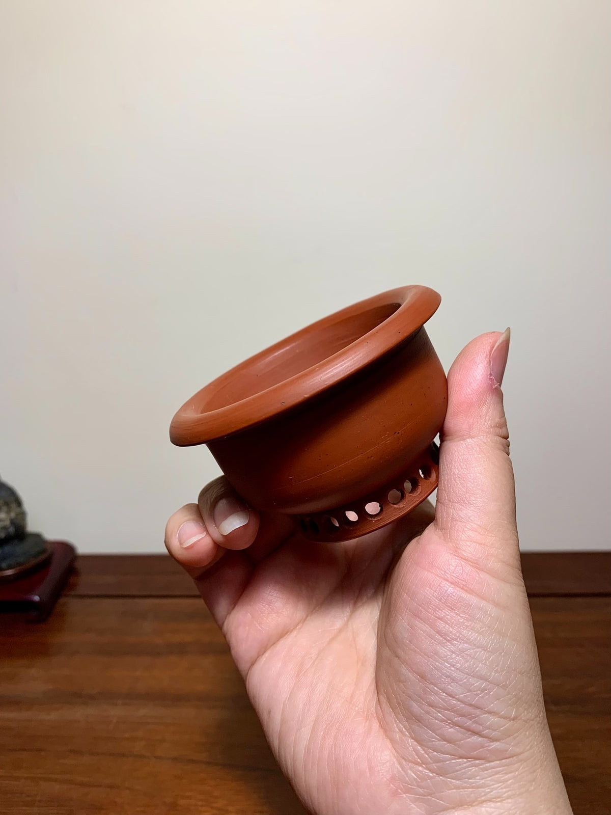 Outer Rim Flower-Foot Round Pot by Bigei