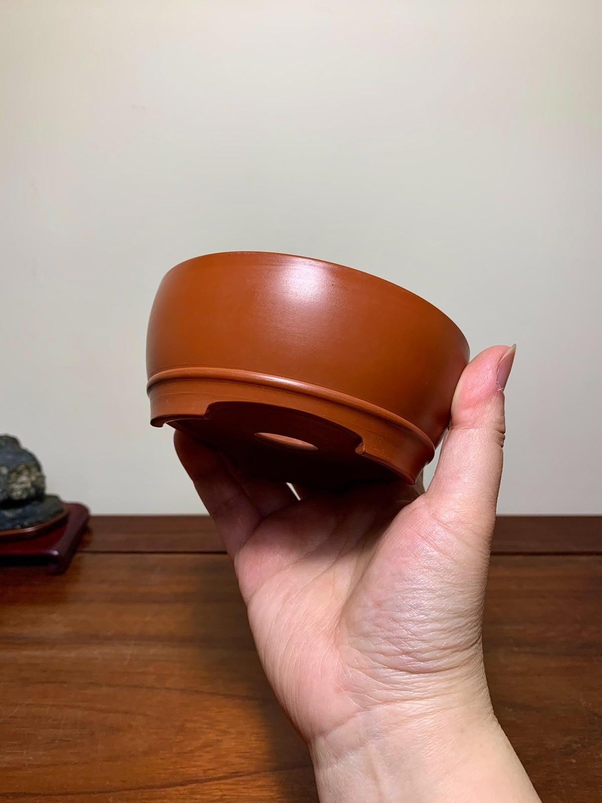 Shudei Lower Band Cut Foot Round Pot by Tsuchikura Tōgen