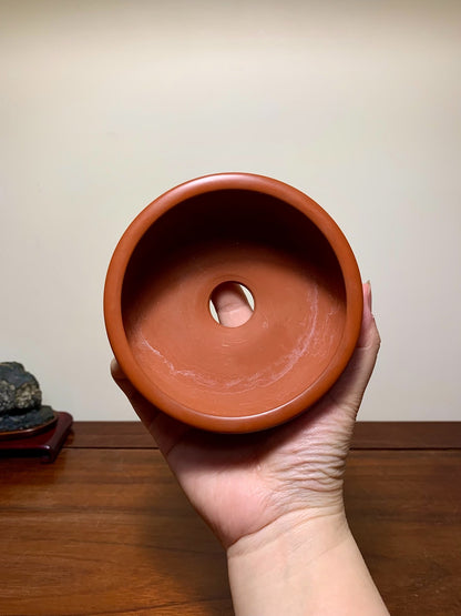 Shudei Lower Band Cut Foot Round Pot by Tsuchikura Tōgen