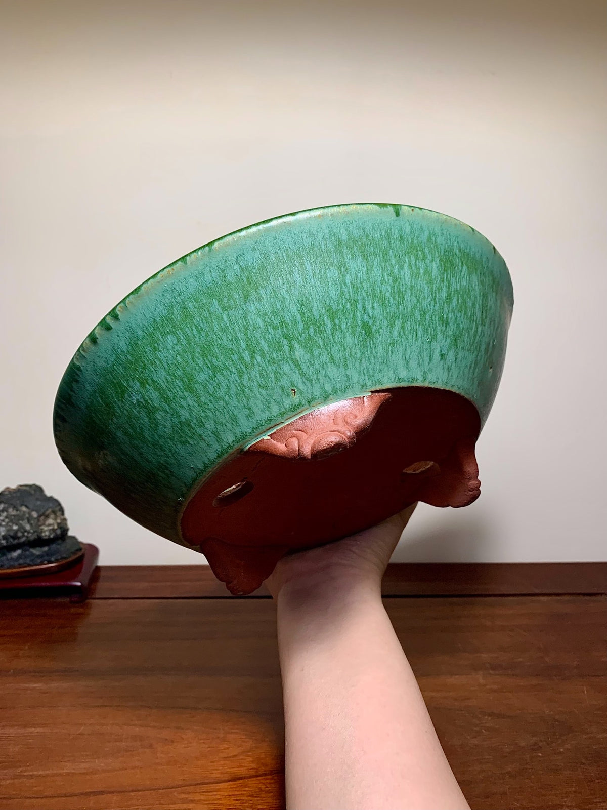 Sen Dai Yōzan Green Glaze Kiln-Transmuted Cloud Feet Conical Japanese Flower Pot