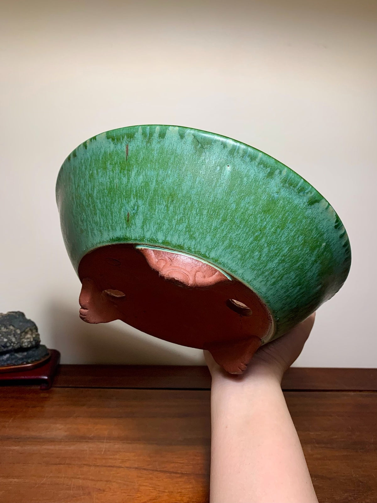 Sen Dai Yōzan Green Glaze Kiln-Transmuted Cloud Feet Conical Japanese Flower Pot