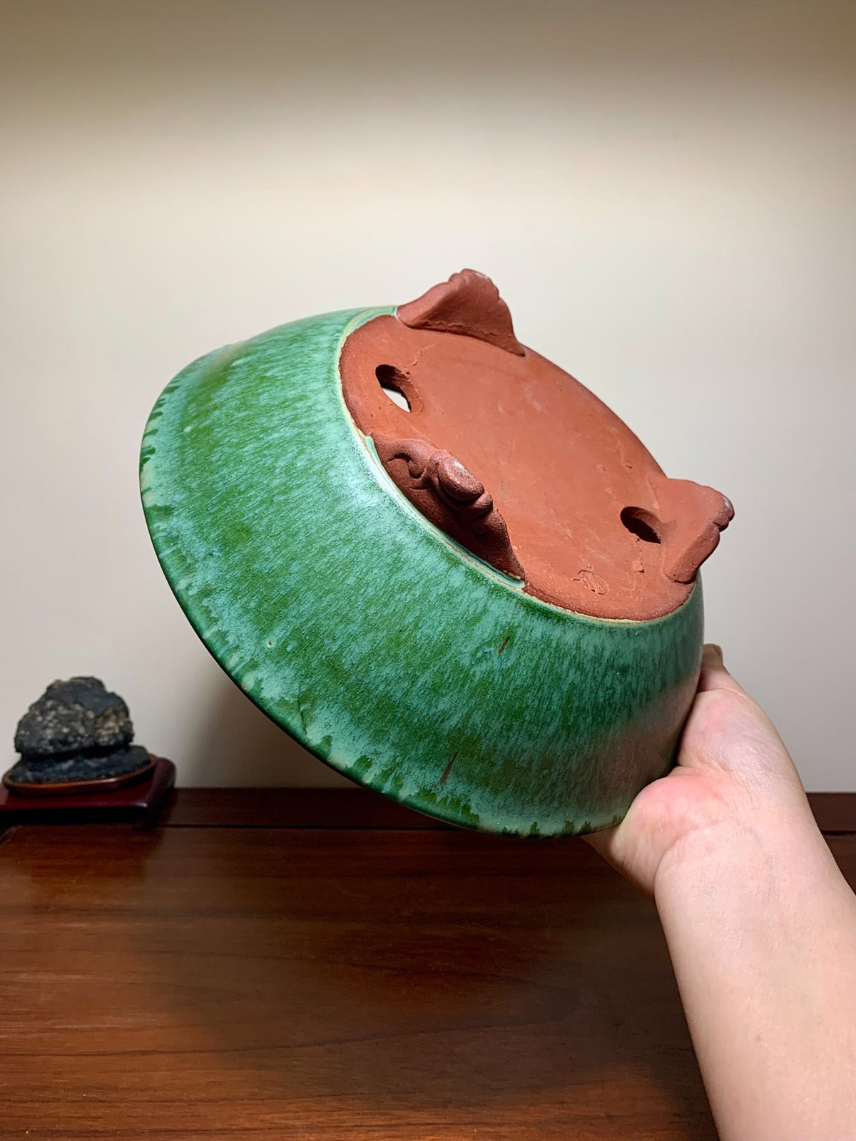 Sen Dai Yōzan Green Glaze Kiln-Transmuted Cloud Feet Conical Japanese Flower Pot