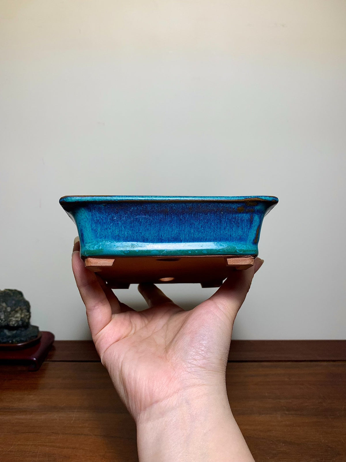 Kiln-Transmuted Rectangular Pot with Cut Feet and Outer Rim, Maple Tree Pot by Sugura Keisen