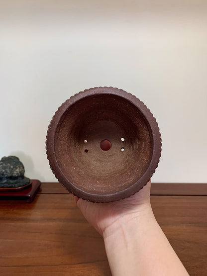 Fuzhou Outer Rim with Double Studded Knobs, Flower Feet, Round Pot