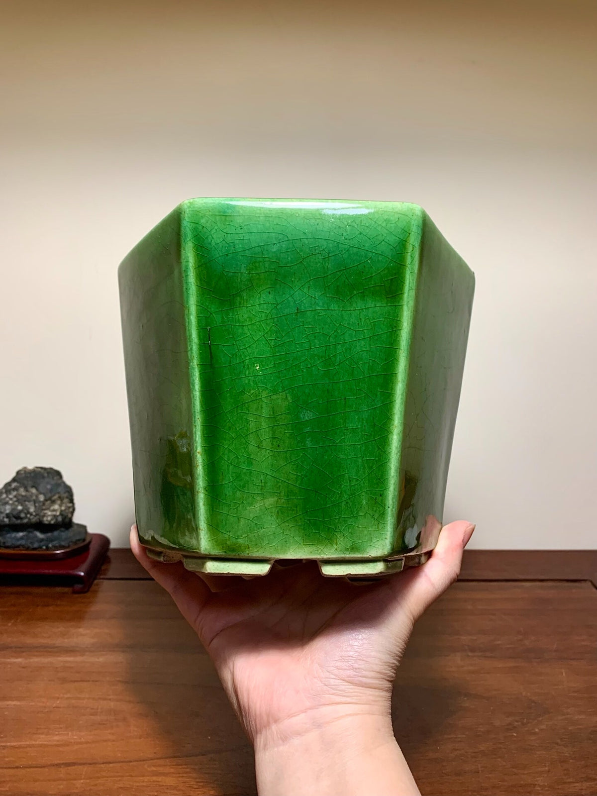 Shido Rimi Green-Glazed Hexagonal Relief-Carved Crane Pattern Cylindrical Pot Japanese Bonsai Pot