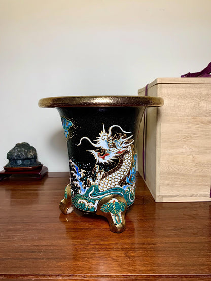 Hōtō Ryūzan, Outset Dragon Pattern, Omoto Pot