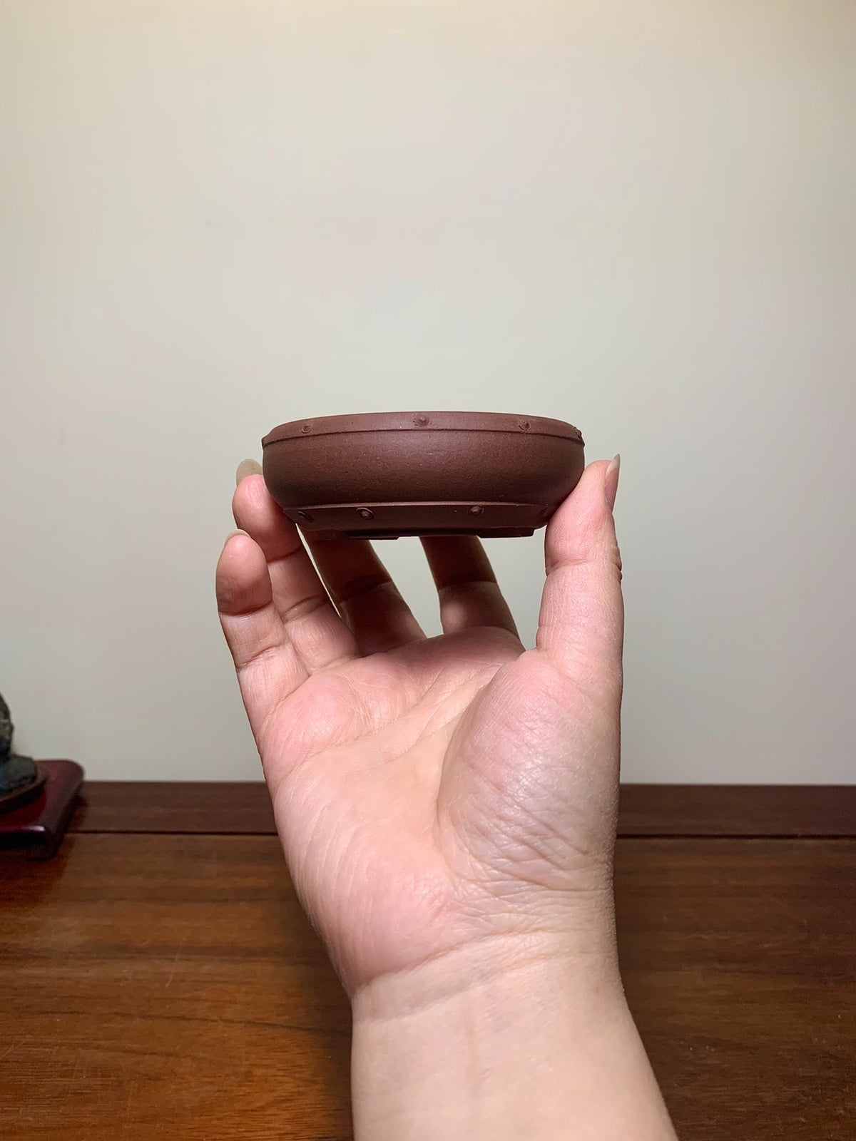 Double Studded, Cut Feet, Round Pot by Hōzan