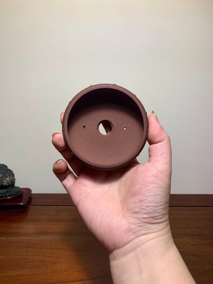 Double Studded, Cut Feet, Round Pot by Hōzan