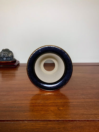 Tao Tsui Enamelled with Figures and Landscape Omoto Pot