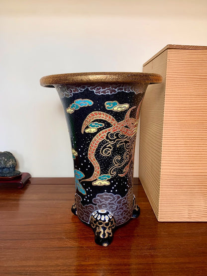 Hosshi Kakuei Gold-And-Silver Fully Painted Phoenix Design Omoto Pot