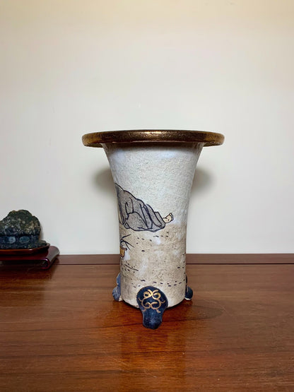 Gold-Enameled Orchid Design Omoto Pot by Kurozaki You人