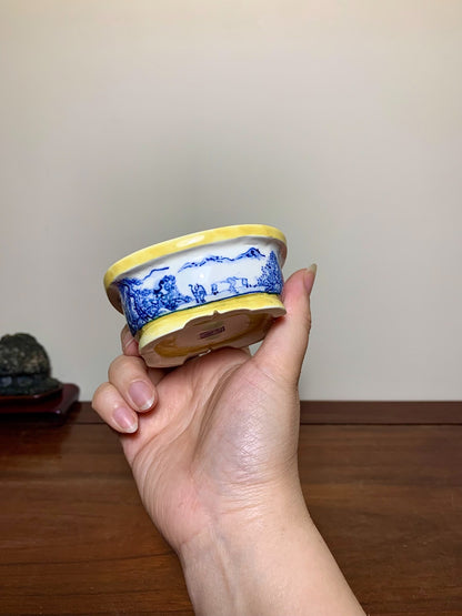 Ushū Katsuyama Enamelled Landscape with Friends Visiting Scene Japanese Pot