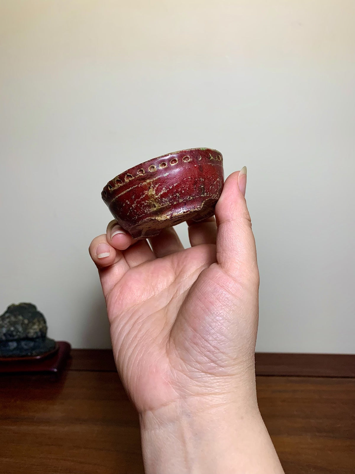 Shinsha Copper-Red Glaze Round Pot by Mizukami Yoshisada