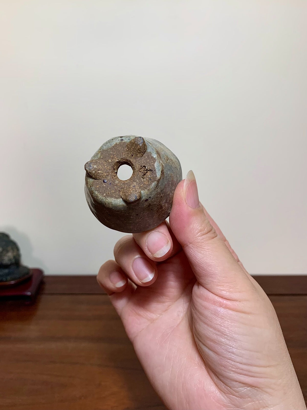 Imaoka Chōsō Kiln-Transmuted Three-Footed Round Pot
