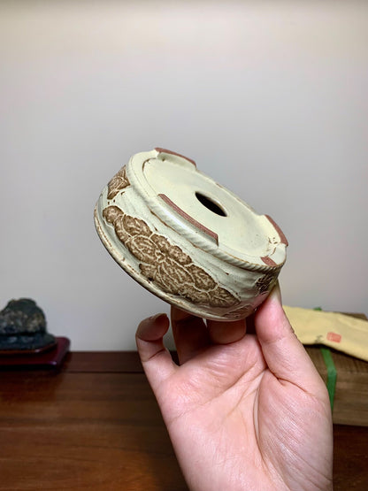 Heian Kōzan, Double Rope-Rimmed Pot with Peony Decoration