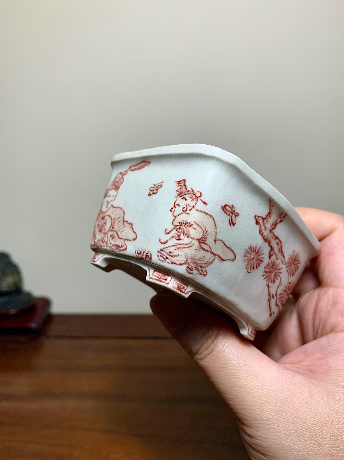 Tōshita Keishin Red-Painted Child Motif on Outer Rim, Square Japanese Bonsai Pot