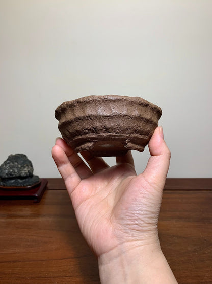 Matsumoto Reikō Hand-Pinched Outer Rim Middle Band Nanban Nanban Pot