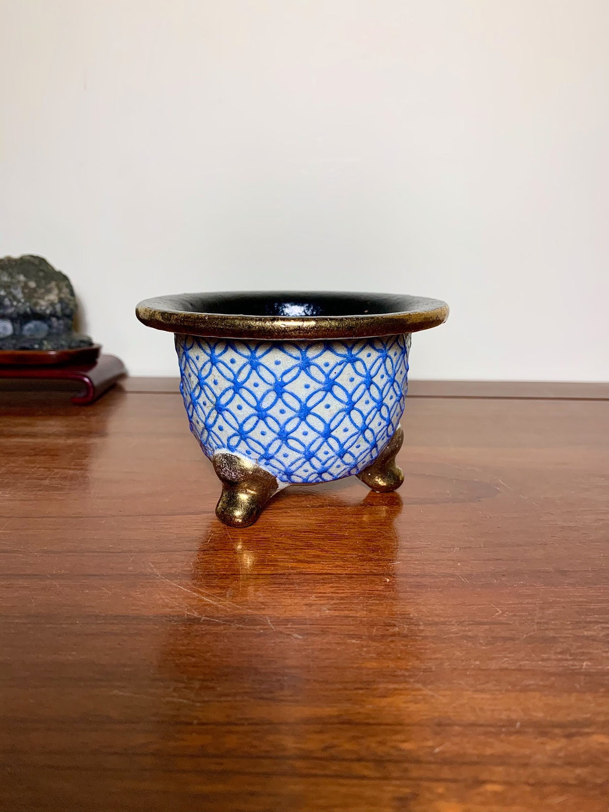 Gold-Enamelled Copper Coin Pattern Omoto Pot by Kai-Sen