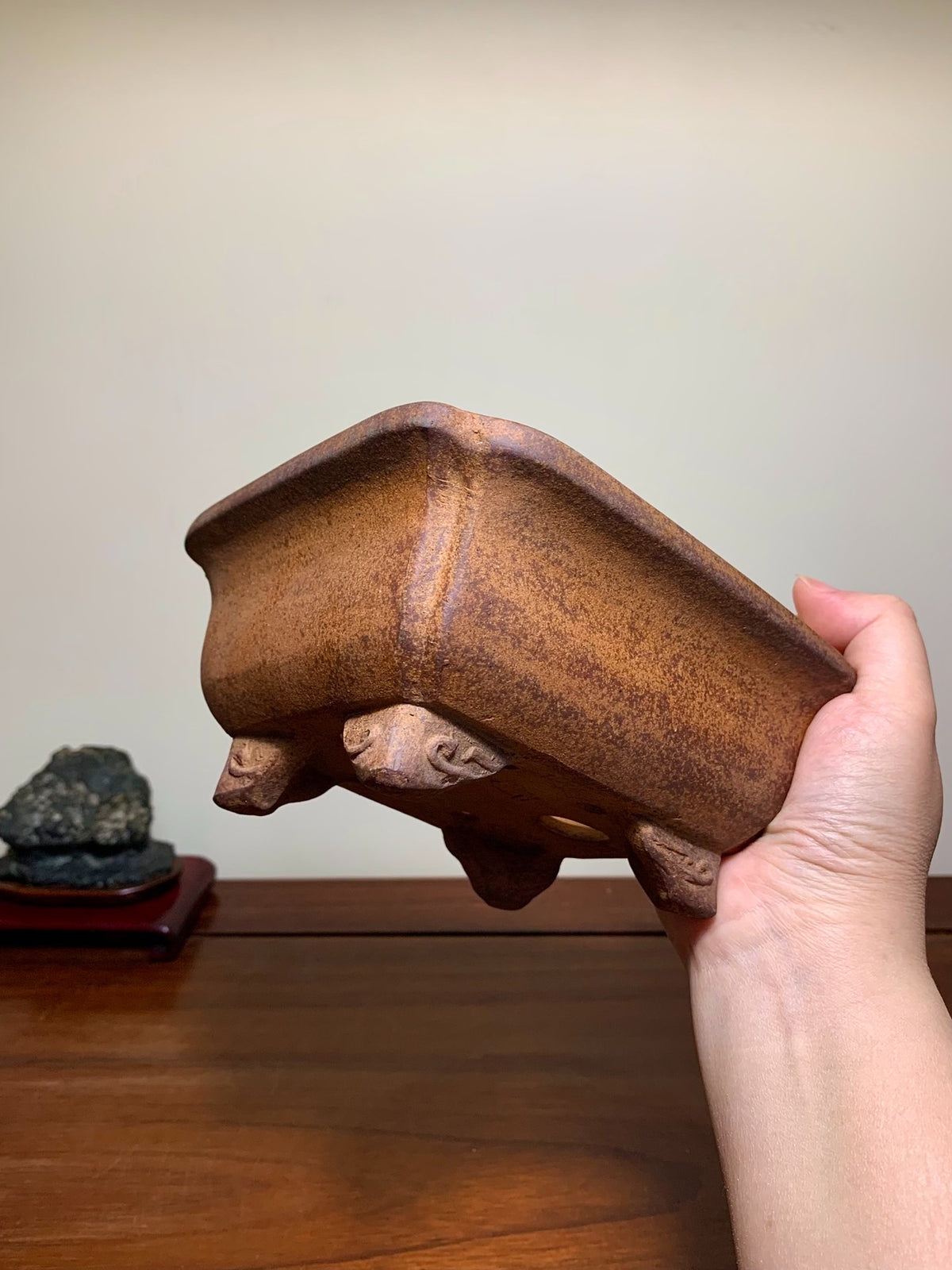 Outer Rim Corner-Inset Cloud Feet Rectangular Japanese Flower Pot by Nakano Gyōzan